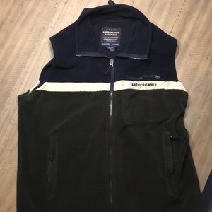 Vintage Abercrombie and Fitch fleas full zip vest